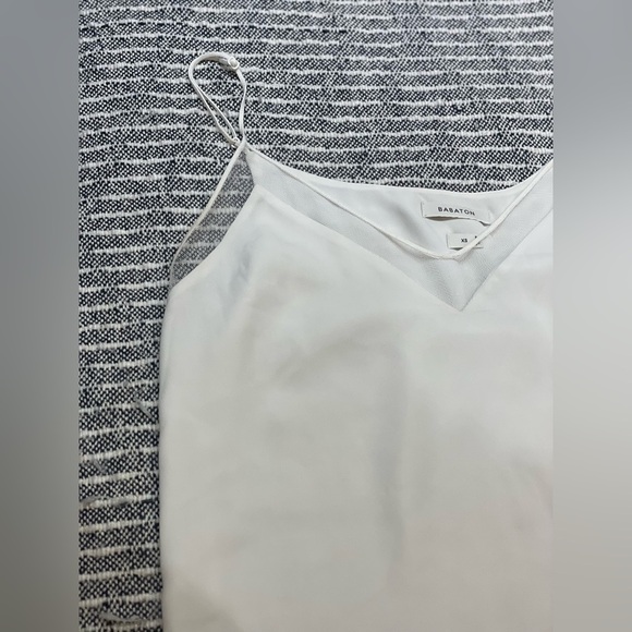 ARITZIA / BABATON |  Galen Camisole in white, size XS - Picture 13 of 14